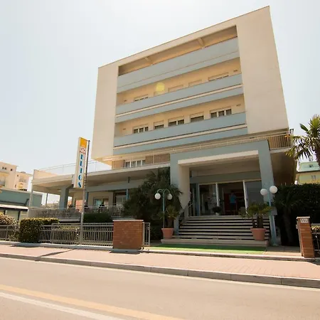 Elios Hotel 3*